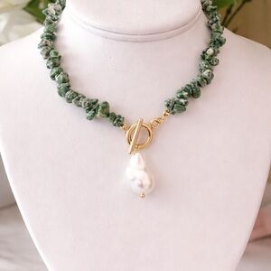 SUNRISE STATEMENT NECKLACE